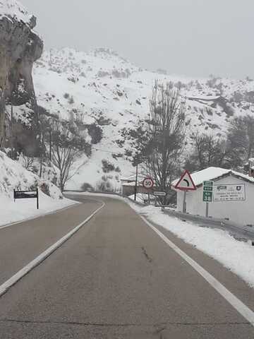 La consejería de Fomento presenta el informe sobre las actuaciones de los equipos de conservación de carreteras