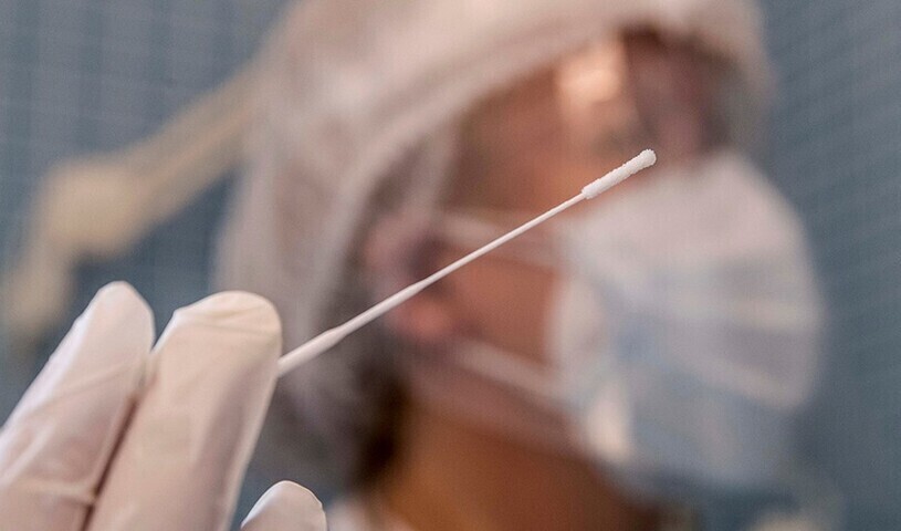 SATSE cuestiona que la venta libre de test de autodiagnóstico en farmacias ayude a controlar la pandemia
