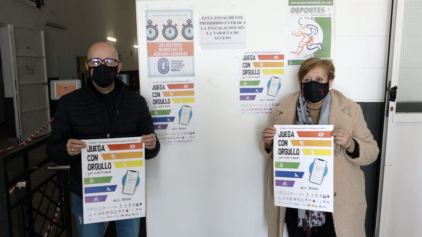 Baeza se suma a la campaña "Juega con orgullo" contra la homofobia en el deporte 2 CARMEN SALAZAR 1.20.1