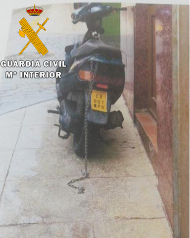 La Guardia Civil detiene al presunto autor de un Delito de Falsificación de Placas de Matrícula