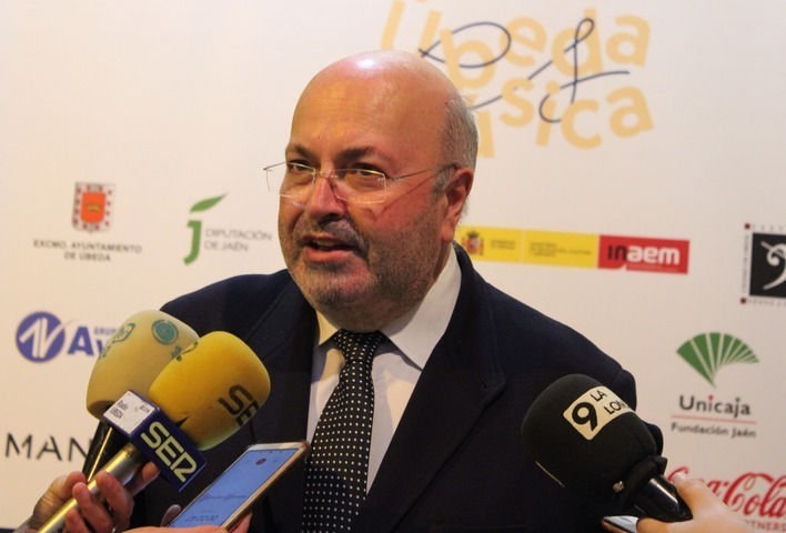 El próximo viernes se entregarán las banderas de la Junta de Andalucía en Jaén, entre los galardonados, el  desaparecido ubetense Diego Martínez