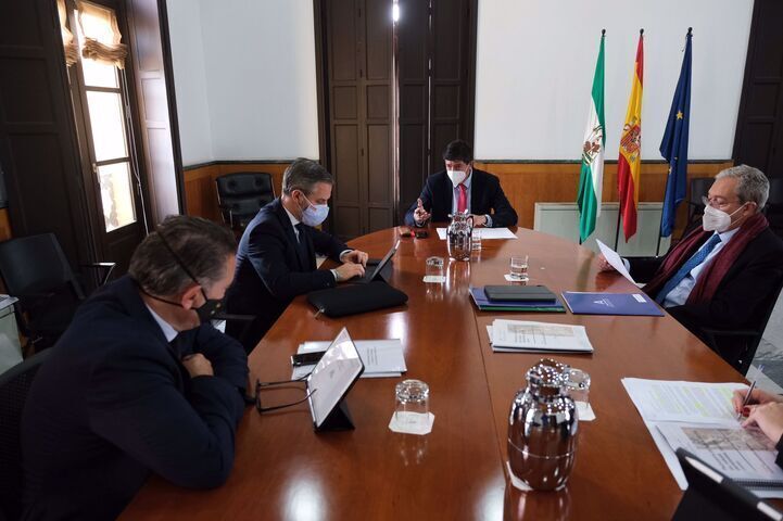 El vicepresidente de la Junta de Andalucía anuncia la firma de un convenio con el Ayuntamiento de Linares para la cesión de los antiguos terrenos de Santana