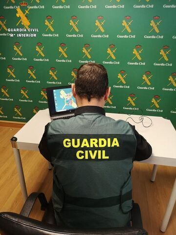 La Guardia Civil investiga a una auxiliar de domicilio por haber usado la tarjeta de crédito de la persona que cuidaba