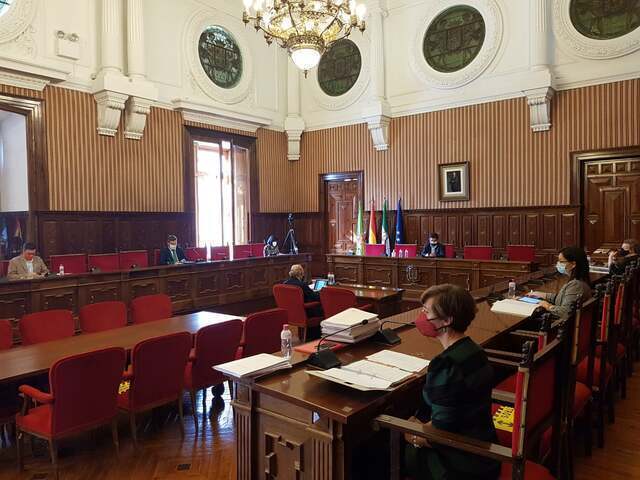 El Pleno de la Diputación provincial aborda hoy las obras de los Planes provinciales