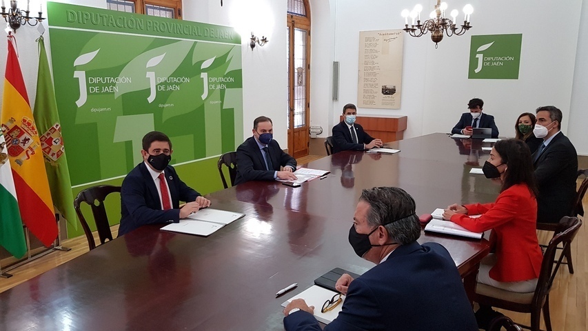 El Ministro Ábalos anuncia que Linares acogerá un centro de gestión de clientes de Renfe