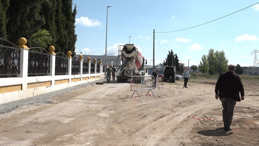 Obras para dotar de iluminación el camino del cementerio de Úbeda