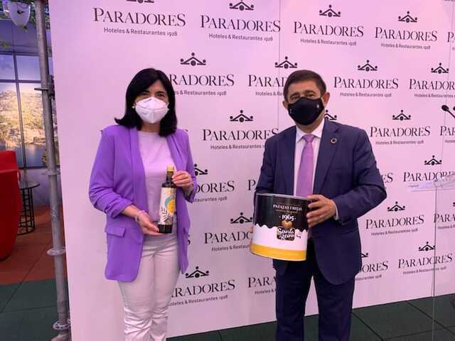 20210520 Visita estand Paradores en Fitur