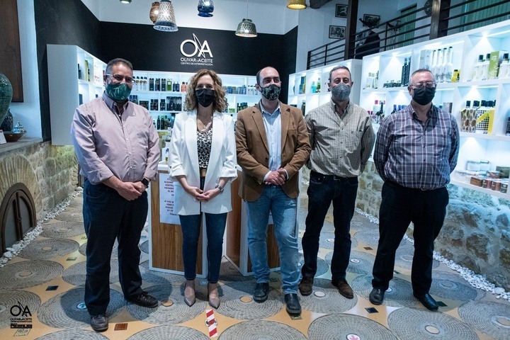 La asociación de Maestros y Operarios de Almazara se incorpora como socio al Centro Olivar y Aceite