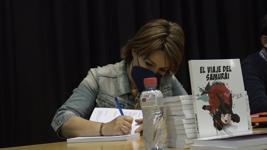 El IES Los Cerros de Úbeda recibe a la periodista Marta Solano y su libro «El viaje del Samurai»