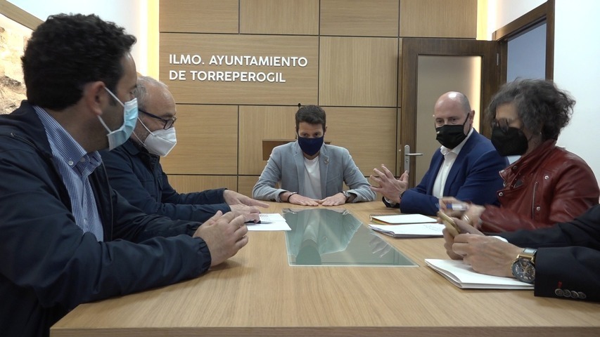 Reunidas las comisiones de servicios públicos de residuos y abastecimiento de agua de Torreperogil