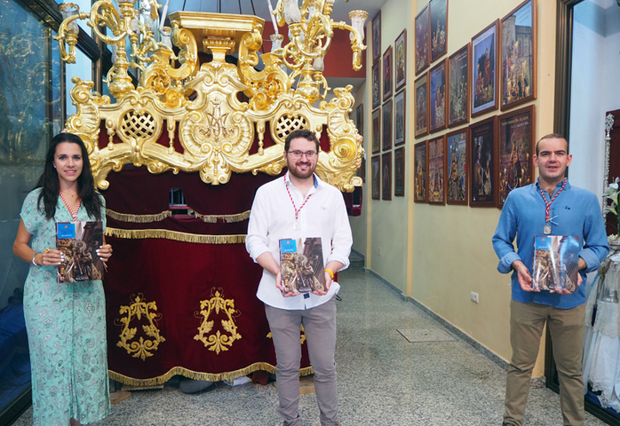 El anuario “el día de la Virgen” ve la luz un año más en Baeza