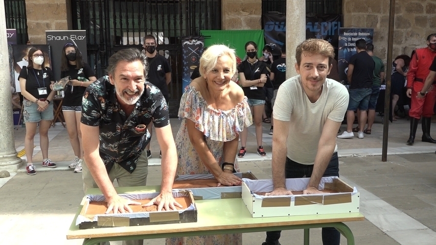 Los actores Ginés García, Elena Irureta y Víctor Clavijo dejan sus huellas en el Cinefan Festival de Úbeda