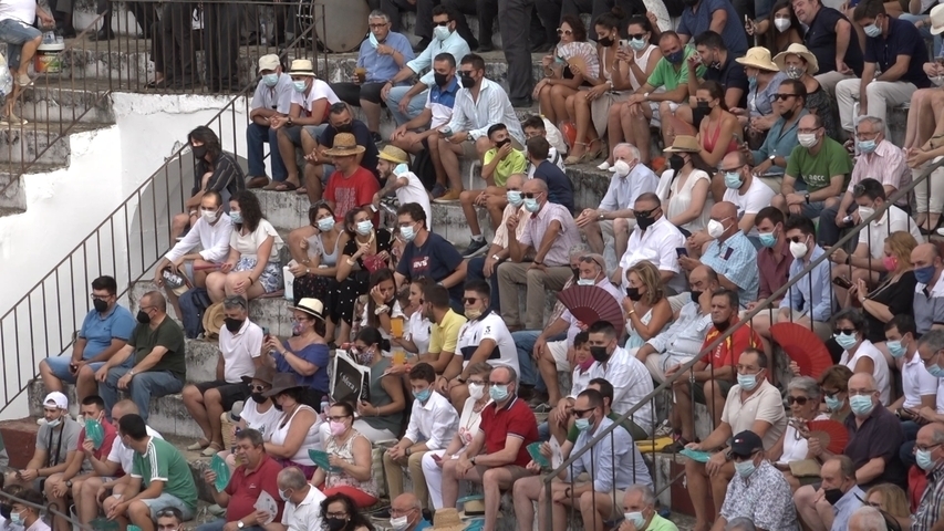 IU Baeza denuncia el incumplimiento de las medidas anticovid en la corrida de toros