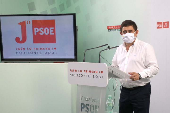 Reyes afirma que “Andalucía no se merece esta Junta” y reitera el ofrecimiento del PSOE para dar “un volantazo” a la gestión y un “giro social”