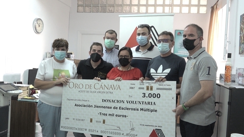 Oro de Cánava dona 3.000€ a la asociación jienense de esclerosis múltiple
