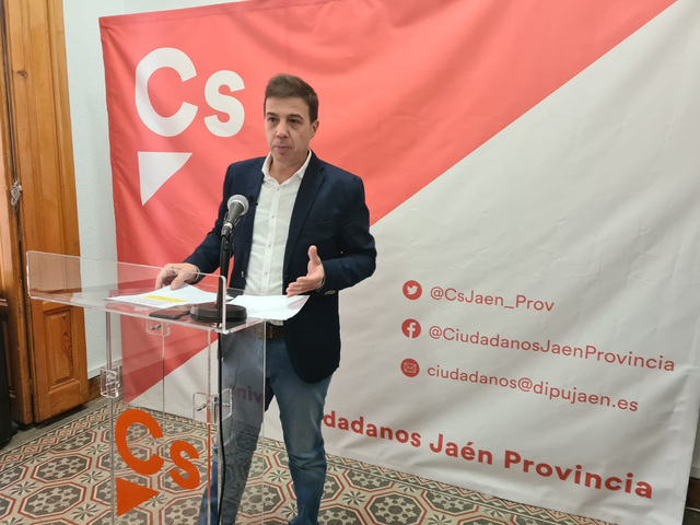 Ciudadanos denuncia la subida de sueldos en el equipo de Gobierno del PSOE en la Diputación y anuncia su voto en contra al proyecto de los presupuestos