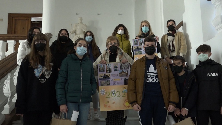 Presentado en el Salón de Plenos de Baeza el «Calendario 2022 Contra La Violencia De Género»