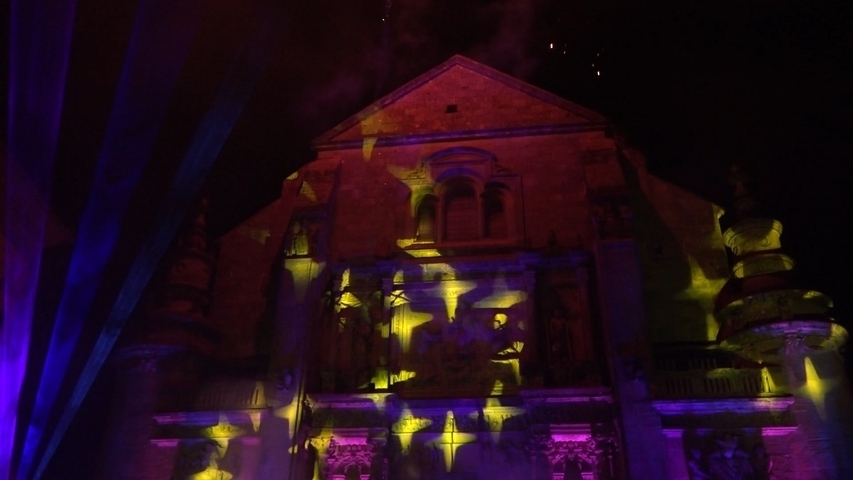 El espectáculo de pirofantasía «Sueño de Navidad», y el encendido de la iluminación, inician la Navidad en Úbeda