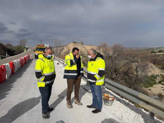 Fomento impulsa obras en la A-6105 en Úbeda para mejorar los taludes, el firme y el drenaje 8 Ubeda 1 3