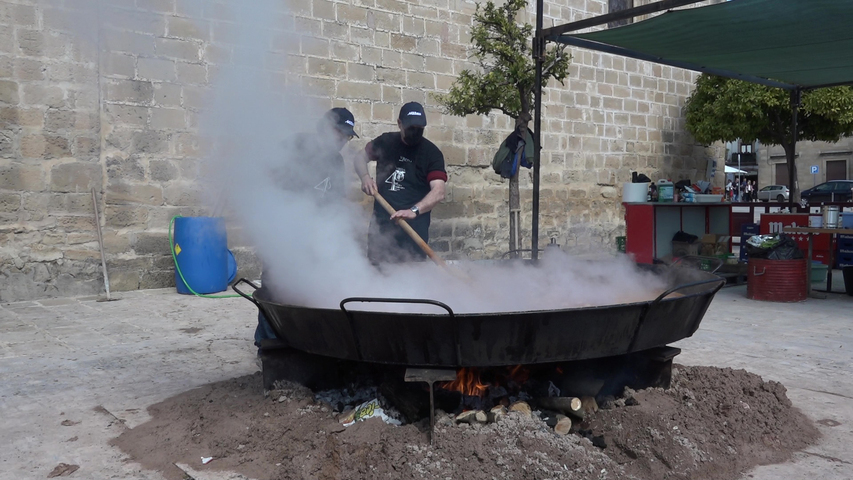 Éxito de la Paella Solidaria «Hermanamiento Soledad-Munda-Humildad» en Úbeda