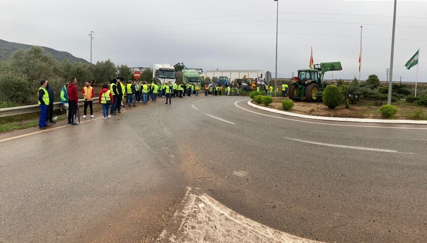El paro de los transportistas seguirá hasta que se escuchen sus reivindicaciones