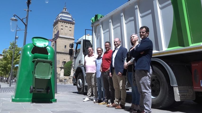 Diputación facilita a hoteles y restaurantes contenedores adecuados para la recogida de vidrio en Úbeda