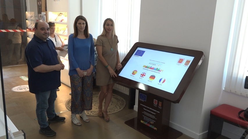Presentados los tres nuevos puntos interactivos de información turística de Úbeda