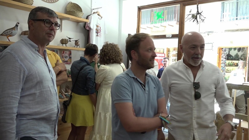 Continúan los actos de campaña del PP en el mercadillo de Úbeda