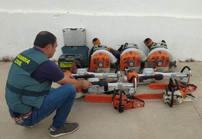 La Guardia Civil ha detenido a una persona e investiga a otra como presunto robo en una nave agrícola
