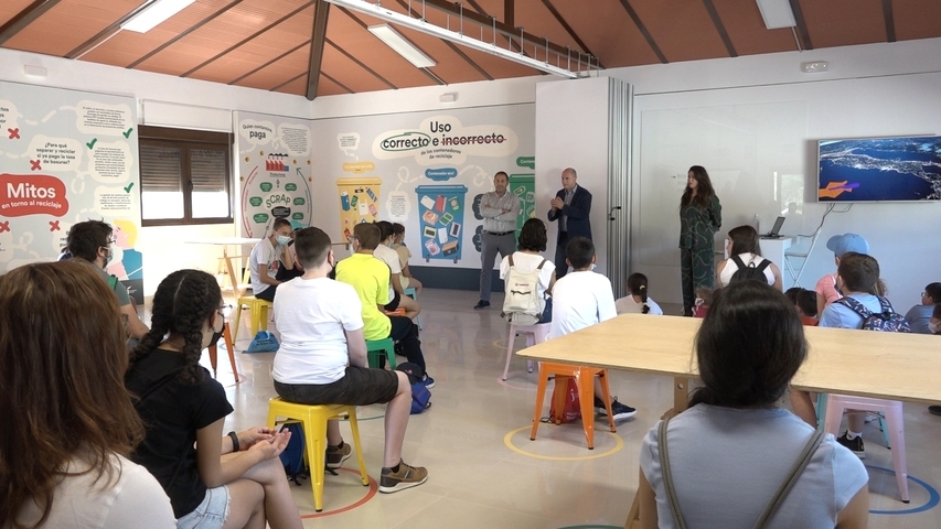 Escolares de Espeluy visitan el Centro de Interpretación del Reciclaje de Ibros