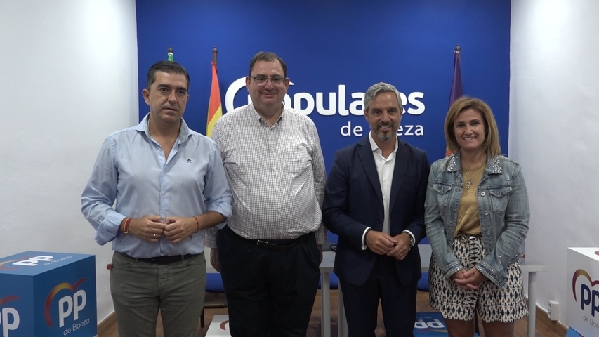 Juan Bravo defiende en Baeza la necesidad de bajar impuestos para mejorar la situación económica