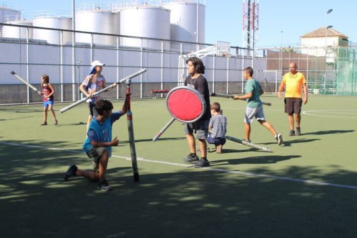 La Asociación Bétula Lúdica realiza una sesión para dar a conocer a los jóvenes la práctica del Jugguer en Úbeda