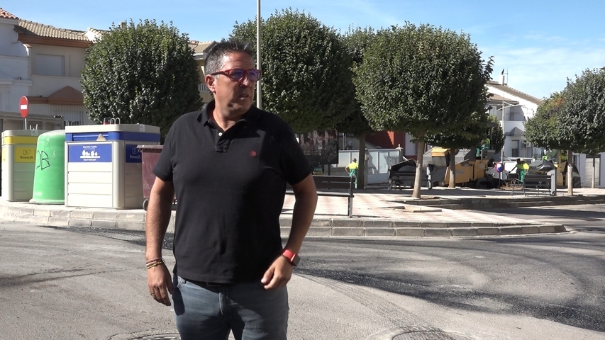 Jeronimo Garcia visita la mejora de asfaltado en la zona de Avilas Rojas en Ubeda 1.80.1