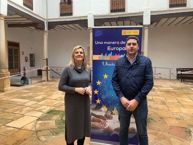 Baeza instala nueva climatización en el Patio de Empresas