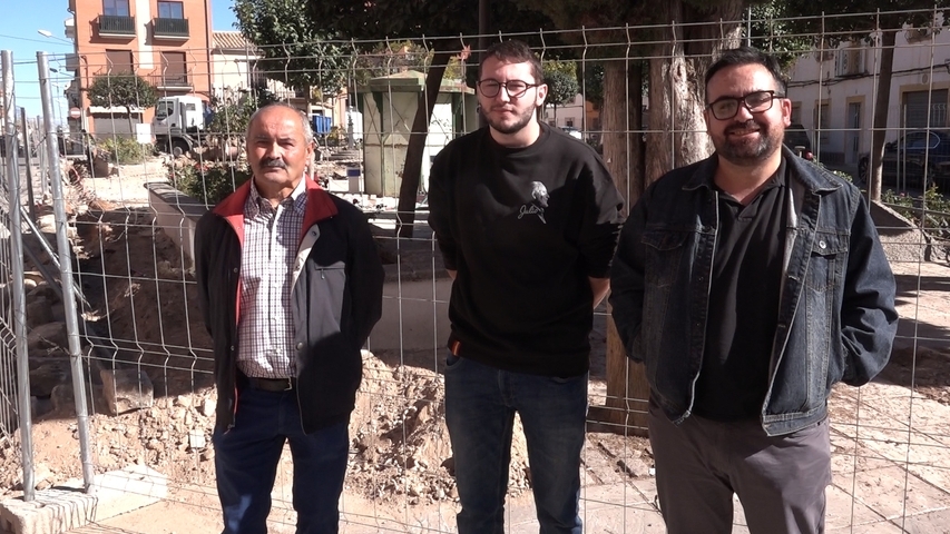 Críticas de los vecinos del Barrio de San Pedro a la tala de árboles en la Plaza del Alcalde Pedro Sola