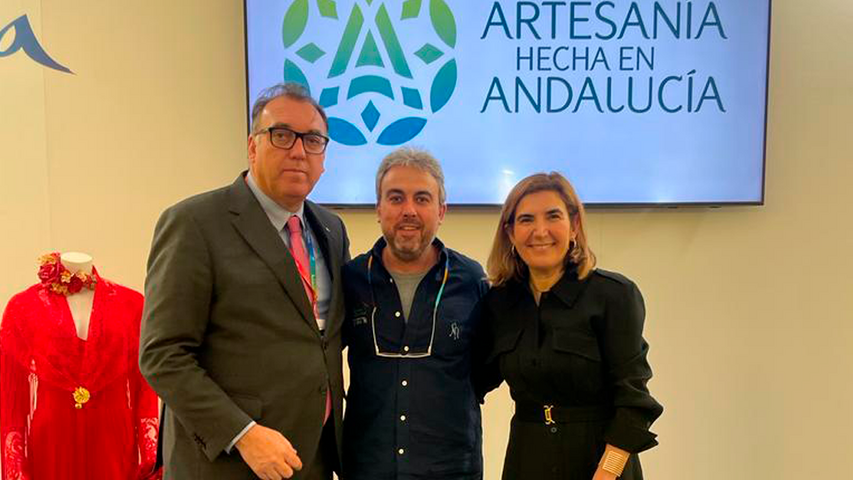 Melchor Martinez Tito entre los artesanos andaluces que muestran en FITUR sus productos bajo la marca Artesania hecha en Andalucia