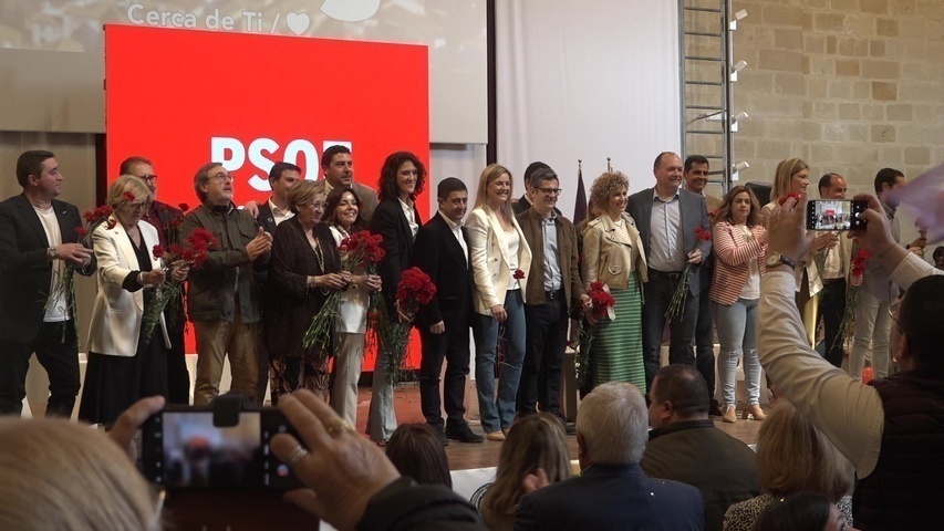 El ministro de Presidencia muestra su apoyo a Lola Marín como candidata del PSOE en Baeza