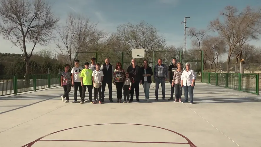Las pedanías de Santa Eulalia y Veracruz ya disfrutan de unas nuevas pistas polideportivas