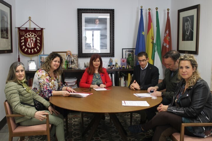 Renovado el convenio entre la Asociación «Gatetes»  y el Ayuntamiento de Úbeda