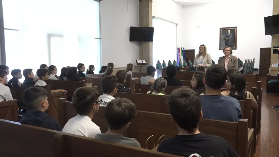 VISITA ALUMNADO CUENCA BAEZA 1.175.1 jpg