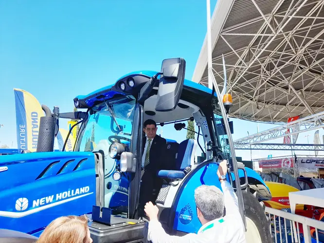El presidente de la Diputación resalta Expoliva como escaparate para la innovación agrícola