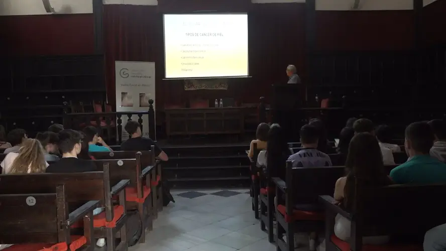 Actividad para sensibilizar a los jóvenes acerca de las consecuencias de una inadecuada exposición al sol