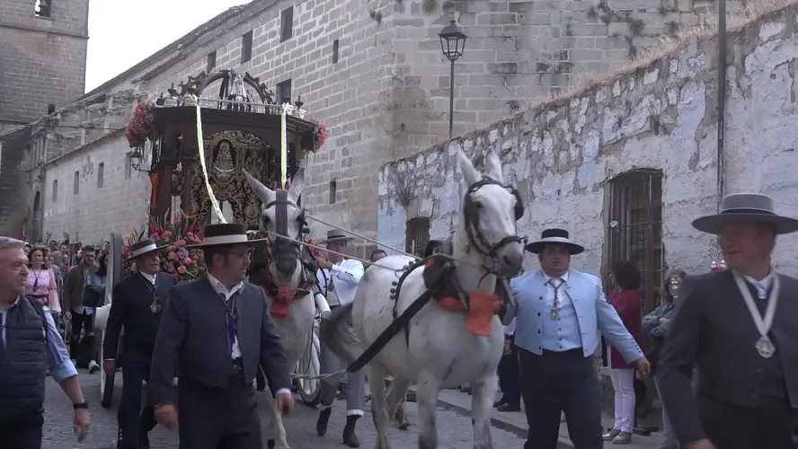La Hermandad del Rocío de Baeza comienza su camino al encuentro de la Blanca Paloma