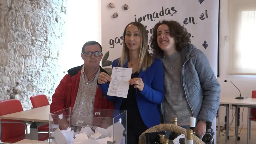 Celebrado en Úbeda el sorteo de la cesta de los trece AOVES colaboradores en las XXII Jornadas Gastronómicas en el Renacimiento