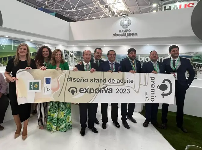 Grupo Oleícola Jaén da a conocer en Expoliva 2023, su innovadora almazara y su récord en reconocimientos 2 PREMIO MEJOR DISENO jpg