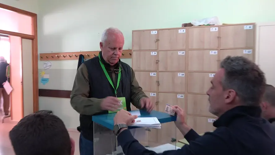 Votación de los candidatos de Baeza 7 Lorenzo Valero, candidato VOX Baeza