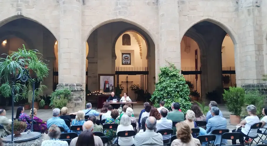 El Ateneo de Baeza continúa con su agenda cultural con la conferencia “Baeza en el corazón. Semblanza del M.I. Sr. D. José Melgares Raya” 2 El Ateneo de Baeza continua con su agenda cultural con la conferencia Baeza en el corazon. Semblanza del M.I. Sr. D. Jose Melgares Raya jpg