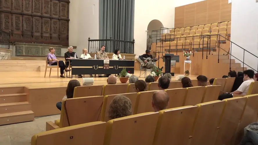 Presentado en Úbeda «La Voz del Equilibro», obra de Joaquín Palomar y Catalina Ramírez