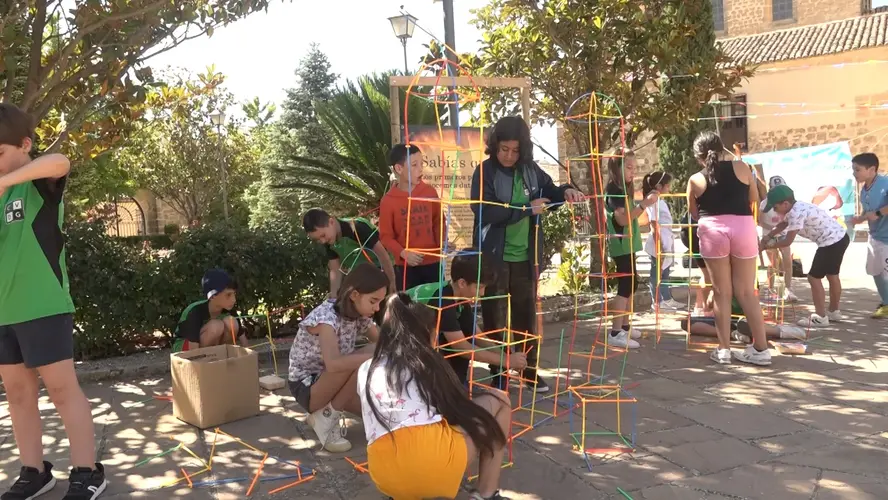 Presentado el cartel de las Fiestas del Renacimiento de Úbeda, obra de Salvador Blanco 2 expo renacimiento 1.91.1 jpg
