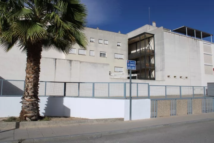 La alcaldesa de Úbeda muestra su satisfacción tras la aprobación de la cesión de la parcela para la nueva oficina de empleo